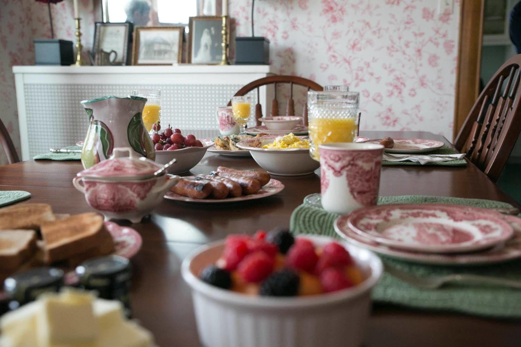 Harrison House Bed & Breakfast Naperville Esterno foto
