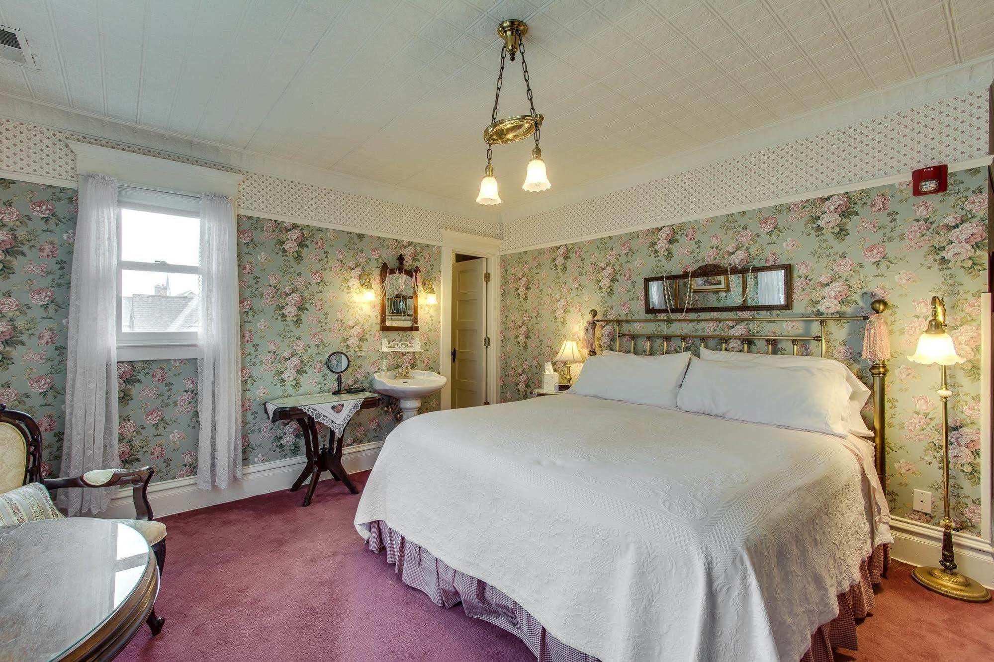 Harrison House Bed & Breakfast Naperville Esterno foto