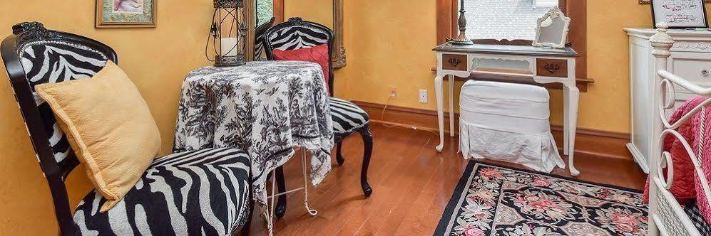 Harrison House Bed & Breakfast Naperville Esterno foto