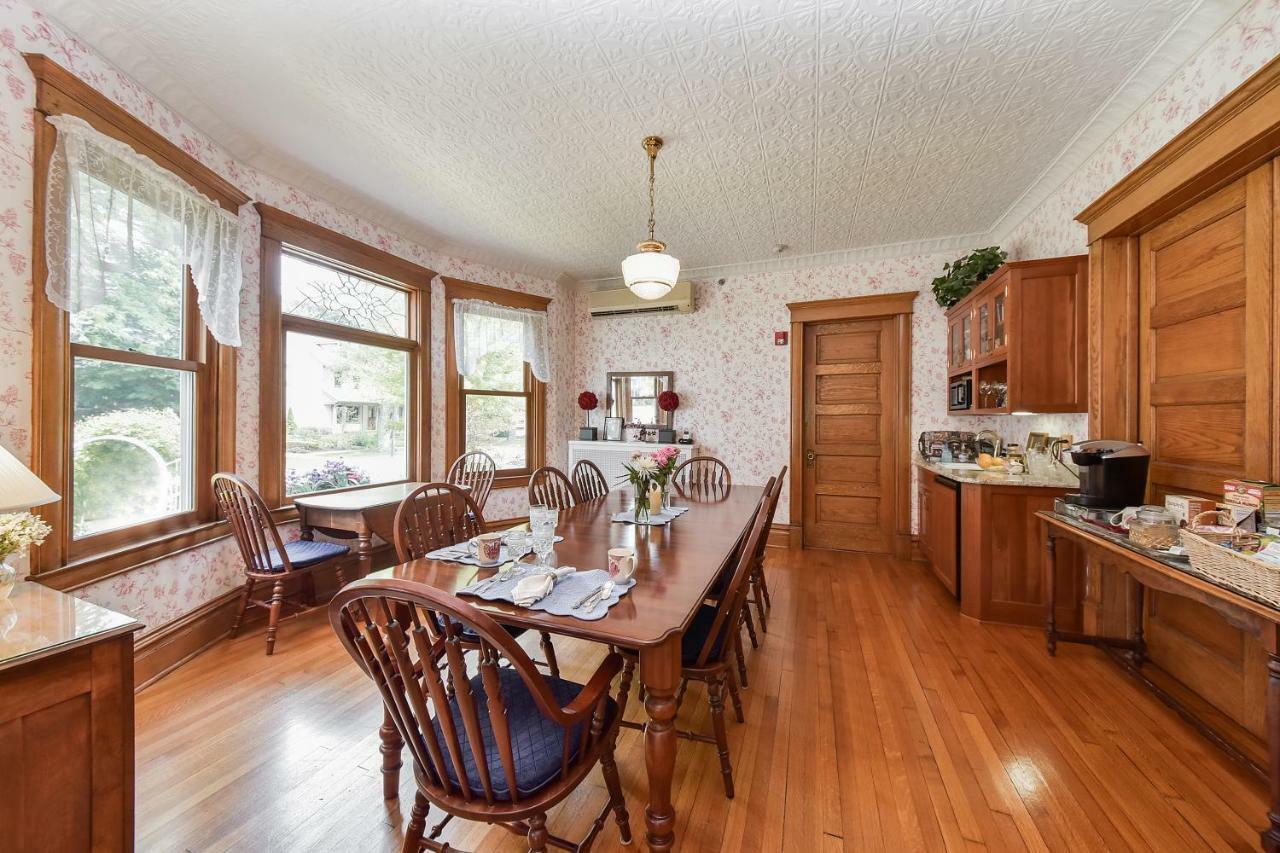 Harrison House Bed & Breakfast Naperville Esterno foto
