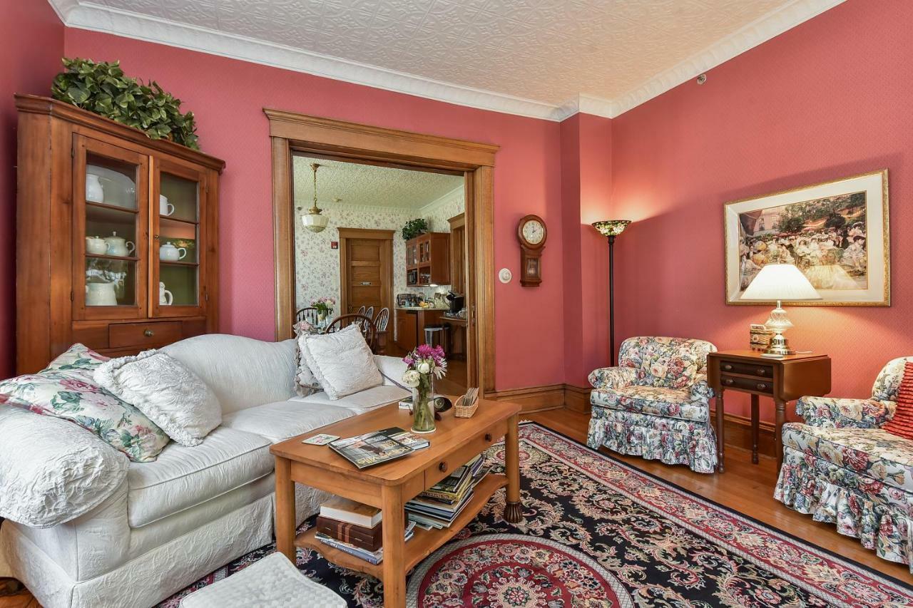 Harrison House Bed & Breakfast Naperville Esterno foto
