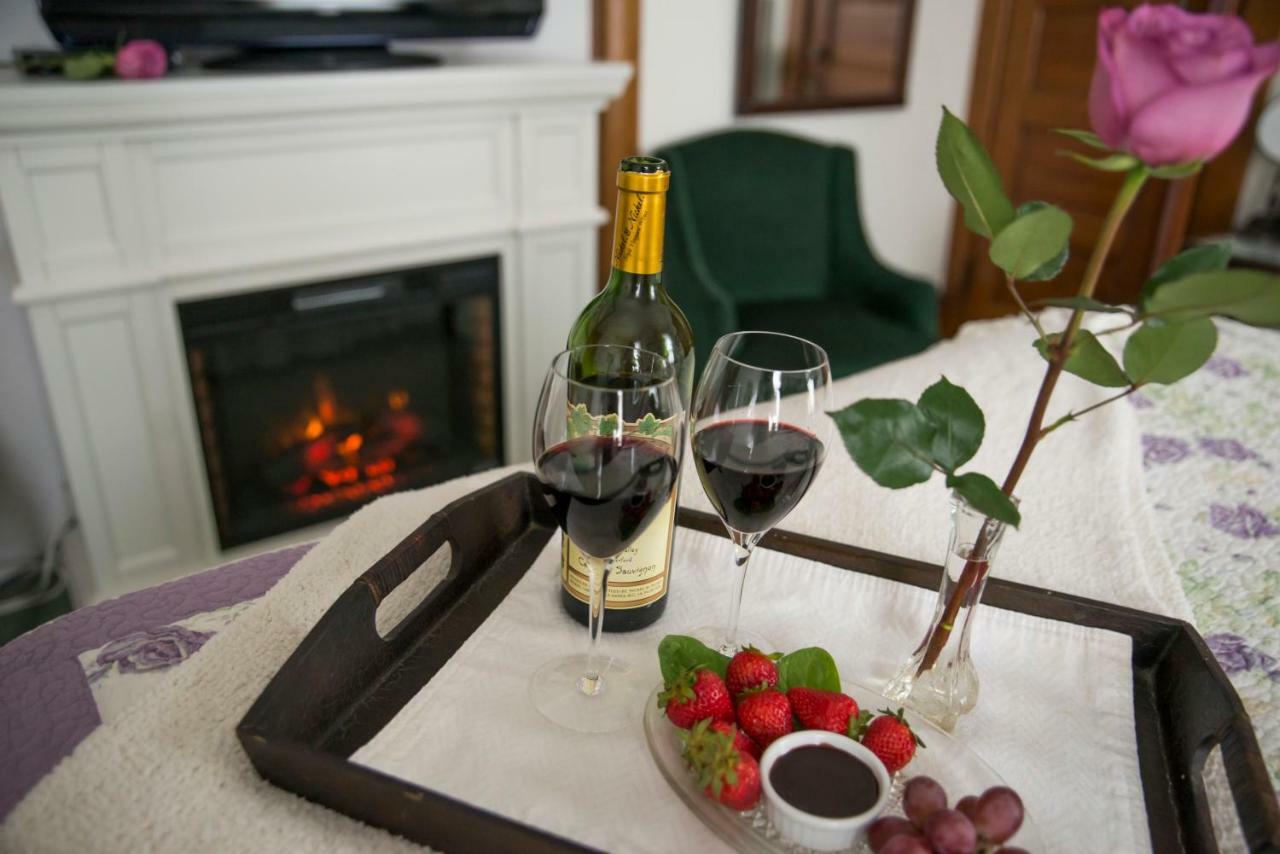 Harrison House Bed & Breakfast Naperville Esterno foto
