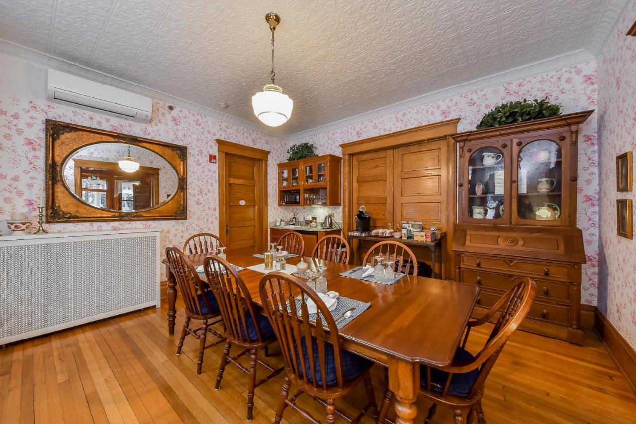 Harrison House Bed & Breakfast Naperville Esterno foto