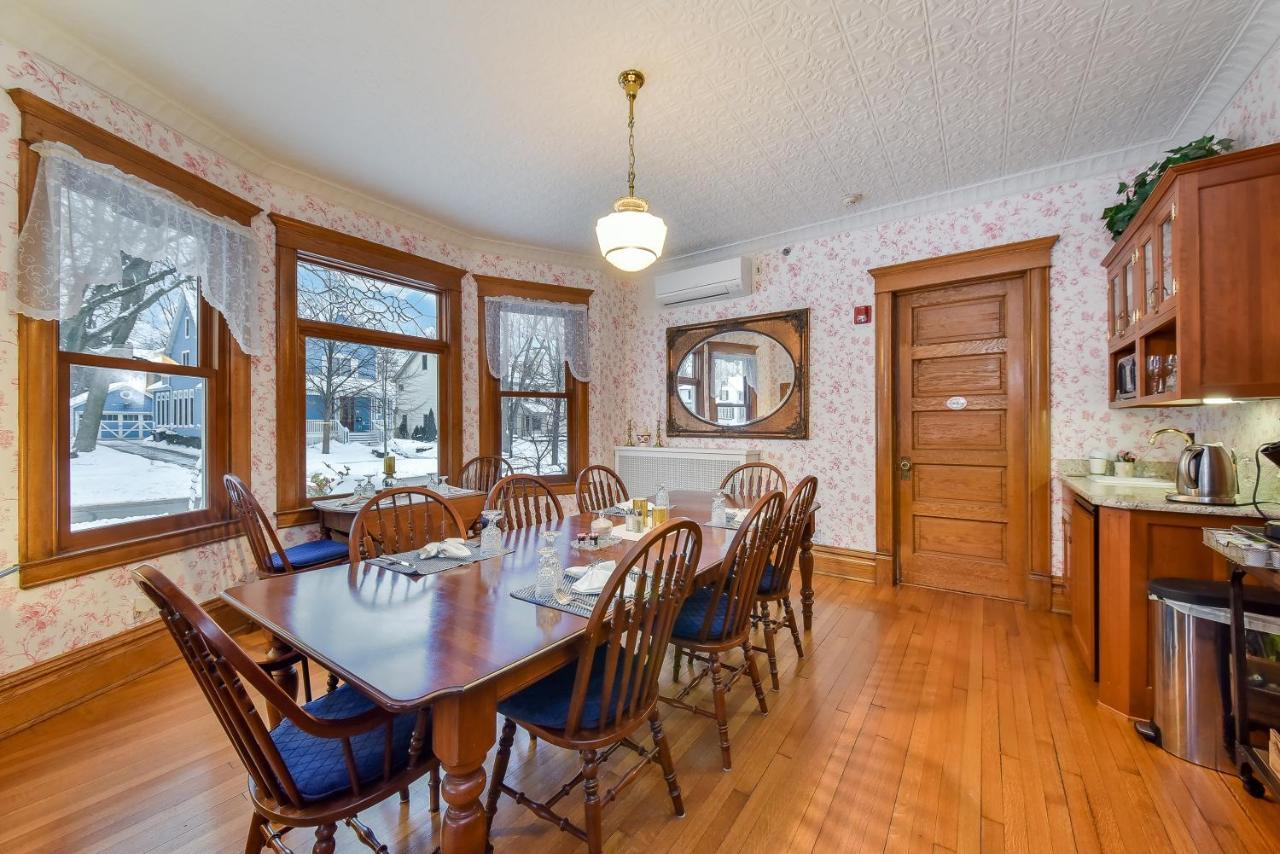 Harrison House Bed & Breakfast Naperville Esterno foto